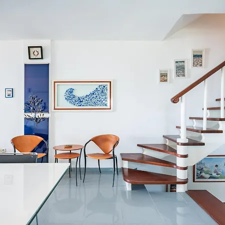 Beachfront Escape In Ваканционна къща